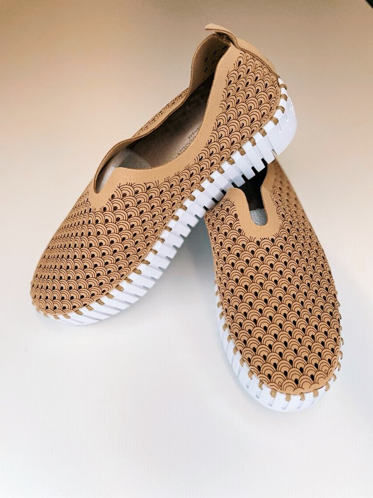 Tulip Sneaker