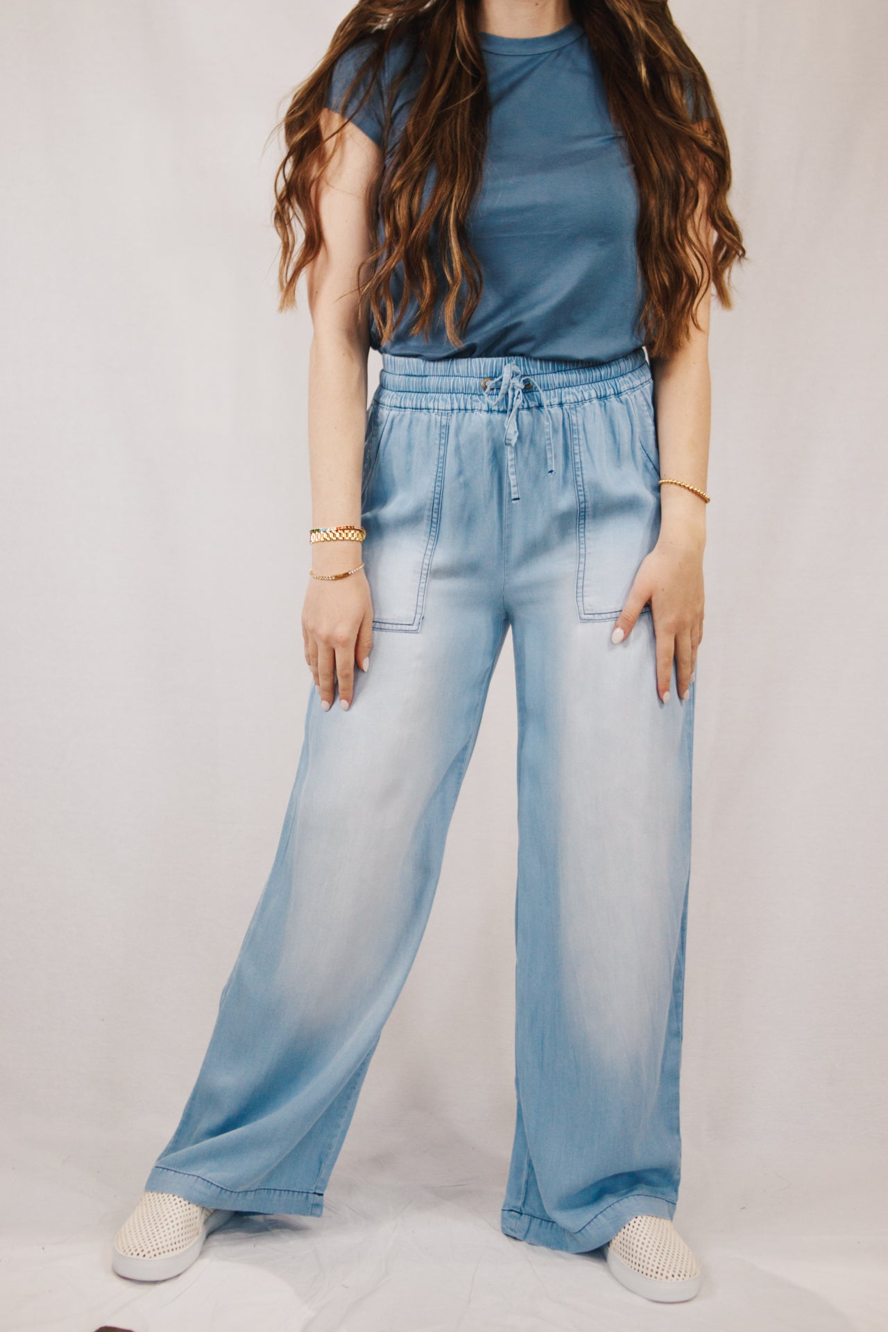 Wide leg Chambrary Pants