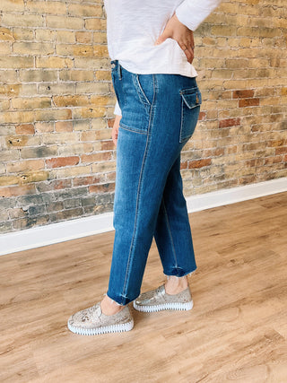 Kara Crop Utility Straight