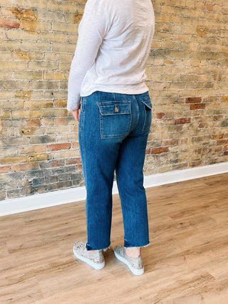 Kara Crop Utility Straight