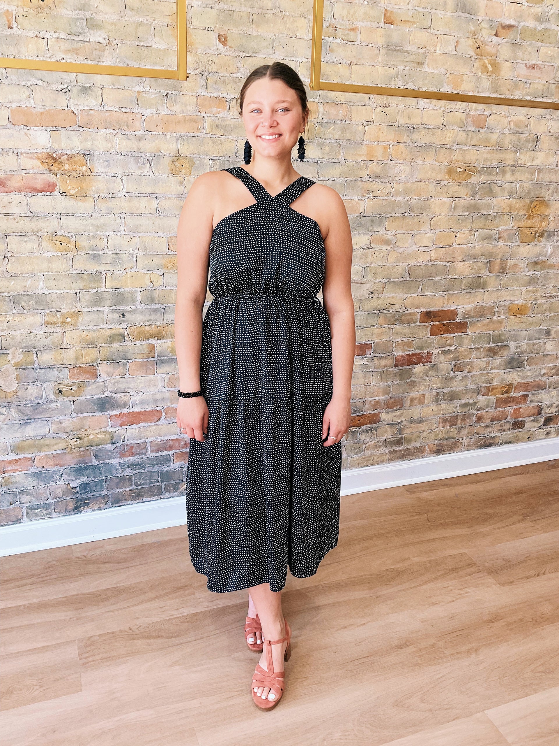 Leila Halter Dress | Black & White Summer Midi Dress Brightter Boutique www.shopbrightter.com Leila Halter Dress | Black & White Summer Midi Dress Brightter Boutique www.shopbrightter.com