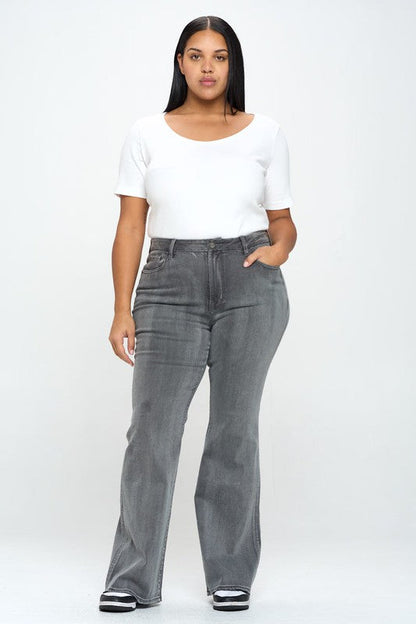 Curvy - HR Flare Jeans